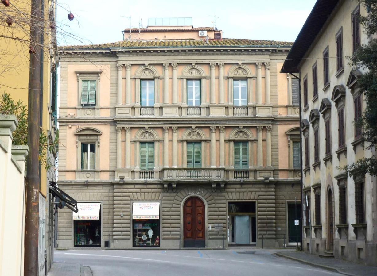 Appartamento Nel Palazzo Morini Pontedera Esterno foto